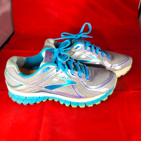 Brooks Shoes - Brooks GTS 16 Womens Shoes Size 8 B